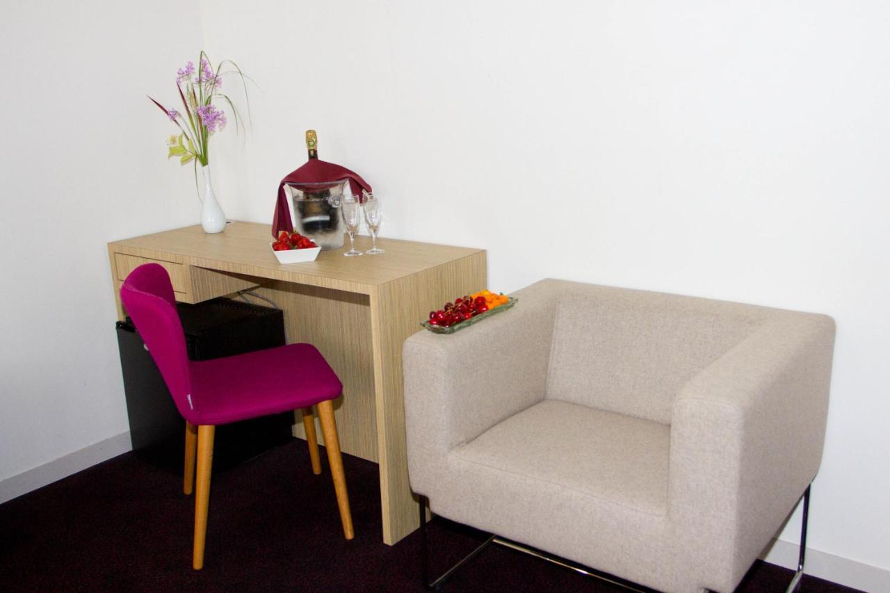 ארגלס-סור-מר Bourquin Hotel - Lycee Hotelier Christian Bourquin מראה חיצוני תמונה
