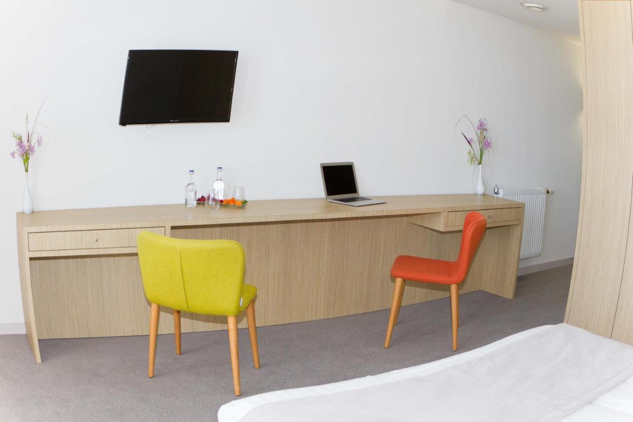 ארגלס-סור-מר Bourquin Hotel - Lycee Hotelier Christian Bourquin מראה חיצוני תמונה